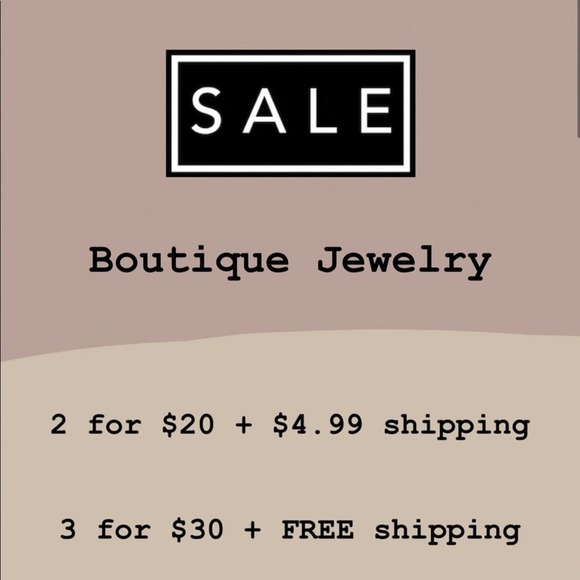 Red Jeweled Drop Pendent on Gold Chain - Picture 5 of 5